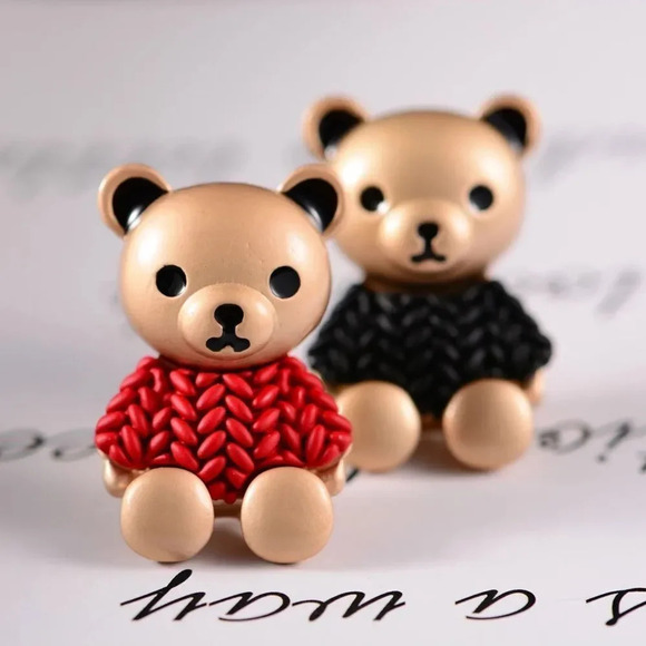 VQ Teddy Bear Brooch - Picture 3 of 6